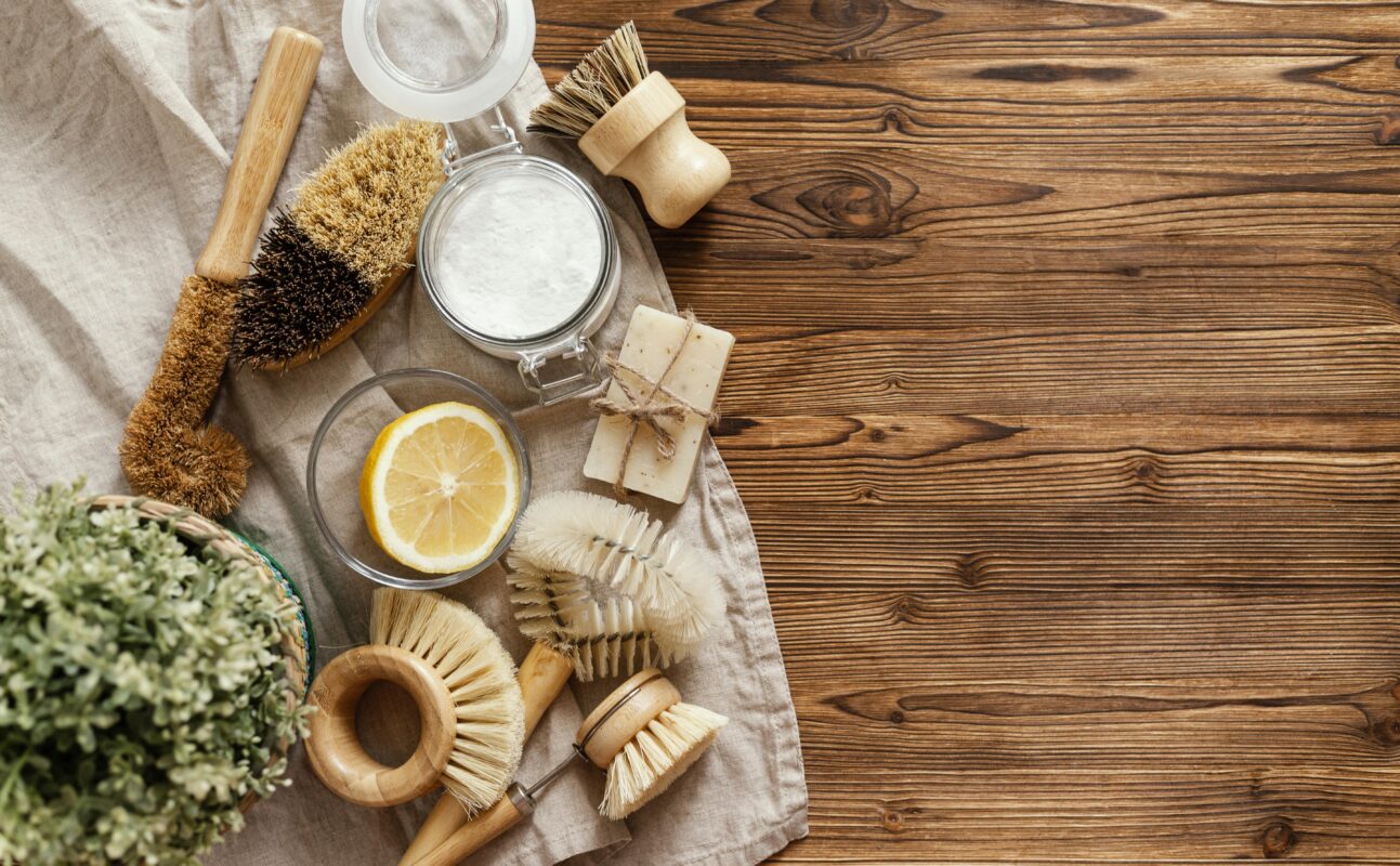 brushes frame with copy space view - Ana Sayfa